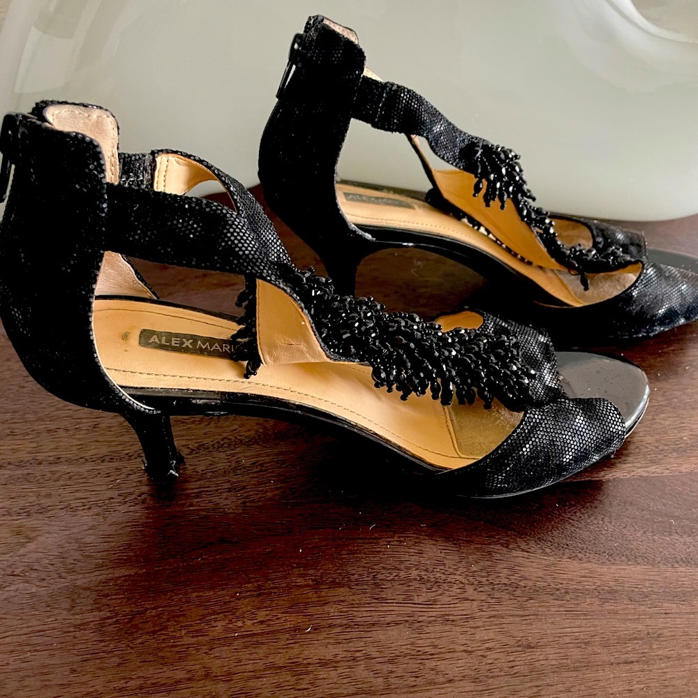 Ladies dress shoes size 9